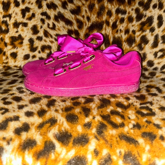 Shoes - Picture 1 of 1